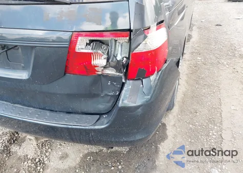 2005 Honda Odyssey Ex-L z USA, uszkodzony, nr VIN 5FNRL38725B089595